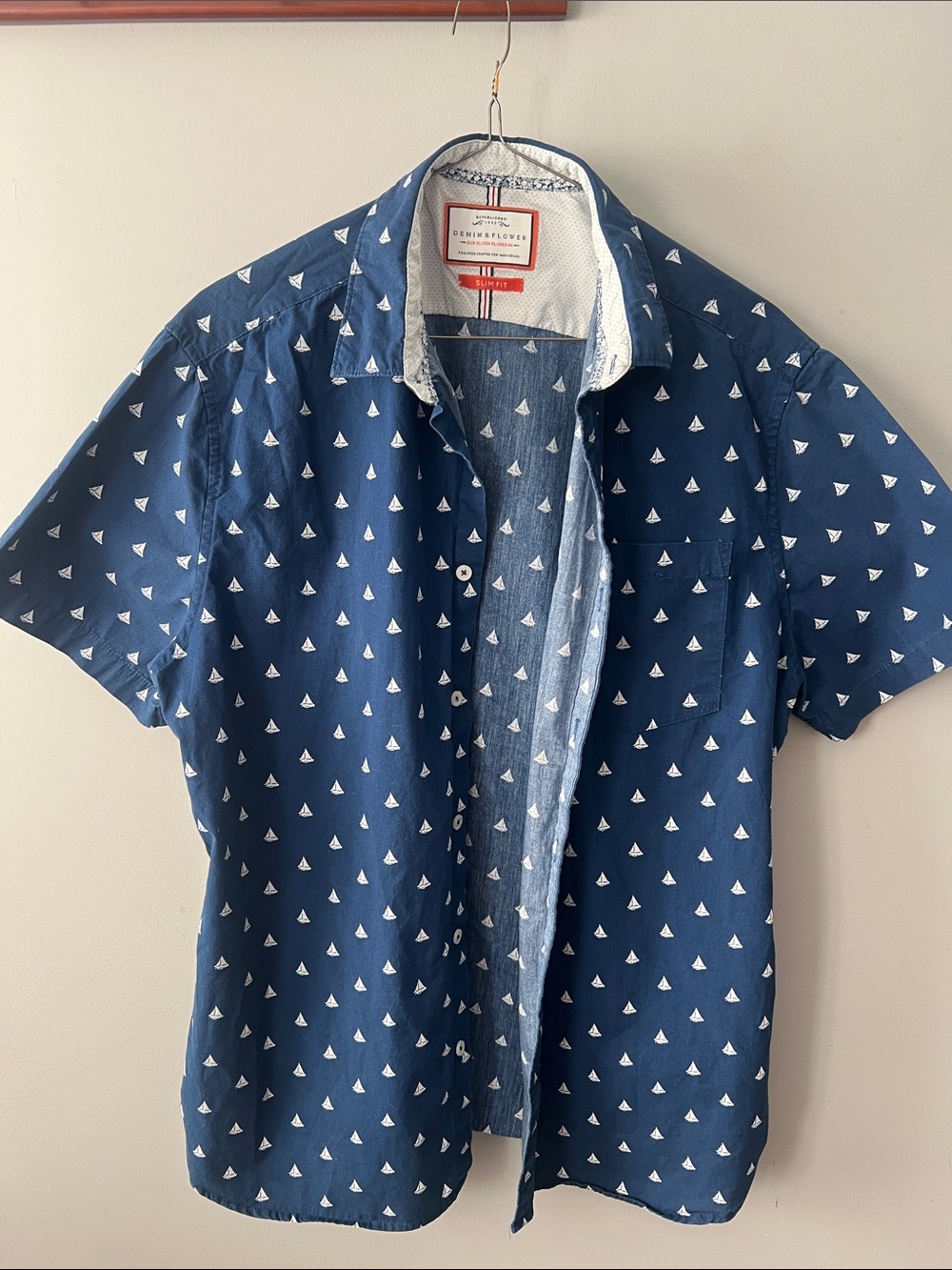 Denim & Flower Navy Short-Sleeve Button-Down Shirt with White Sailboat Print